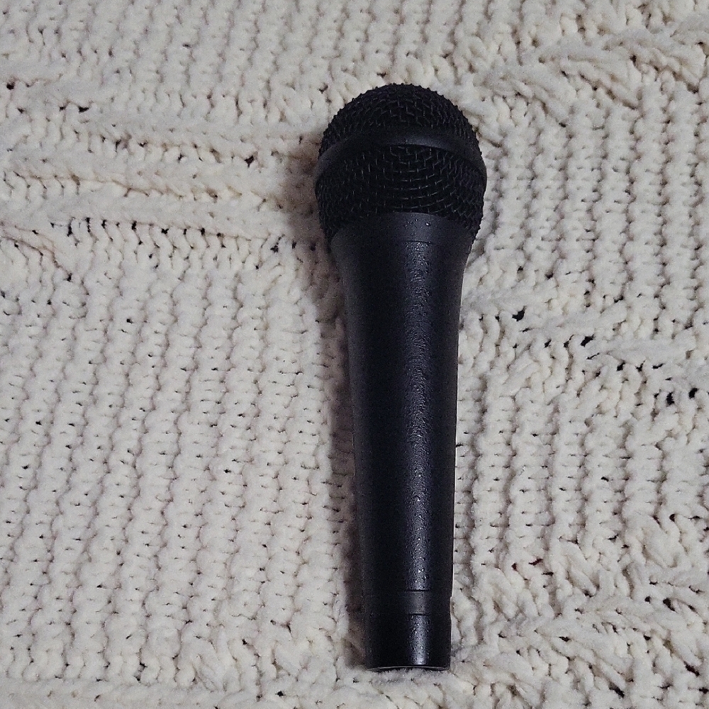 Roland DR-10 Black Microphone - Picture 3 of 3